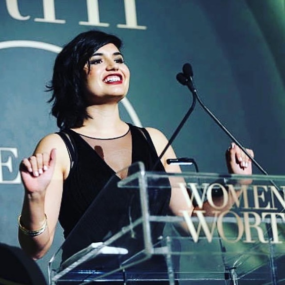 Meet your Posher, Maria - Picture 1 of 1